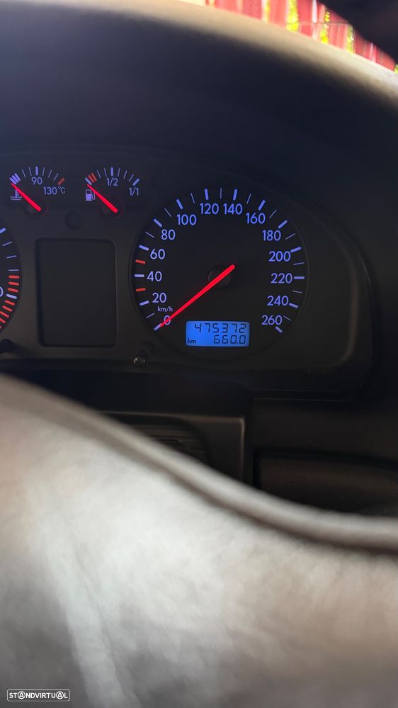 VW Passat Variant 1.9 TDi Confortline - 12