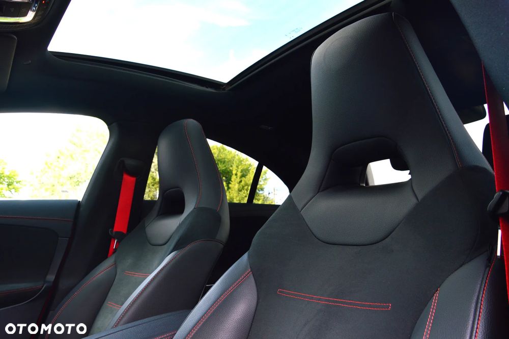 Mercedes-Benz CLA AMG 35 4-Matic 7G-DCT - 15