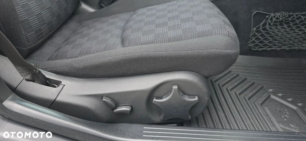 Mercedes-Benz Klasa C 180 Kompressor Automatik Classic - 29