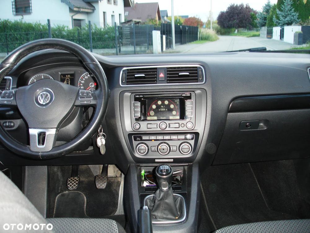 Volkswagen Jetta - 20