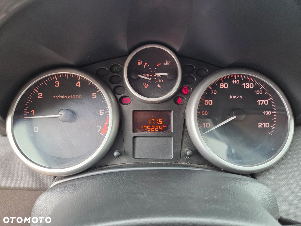 Peugeot 207 - 11