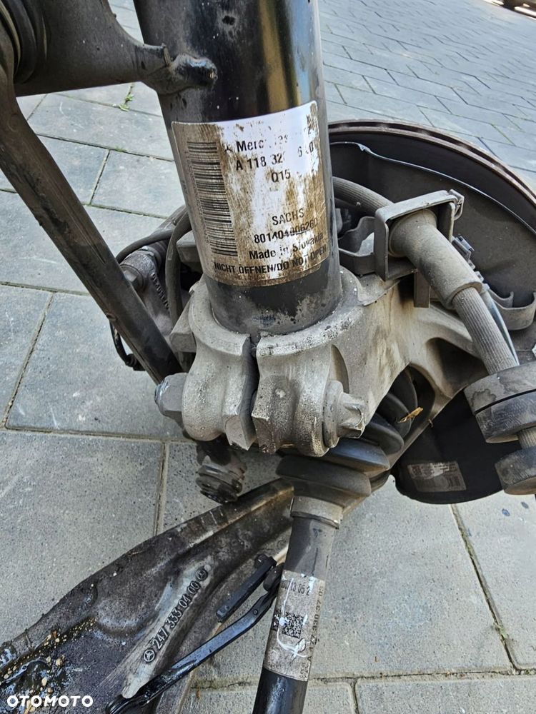 wahacz przedni prawy mercedes cla 118 a2473330400 - 3