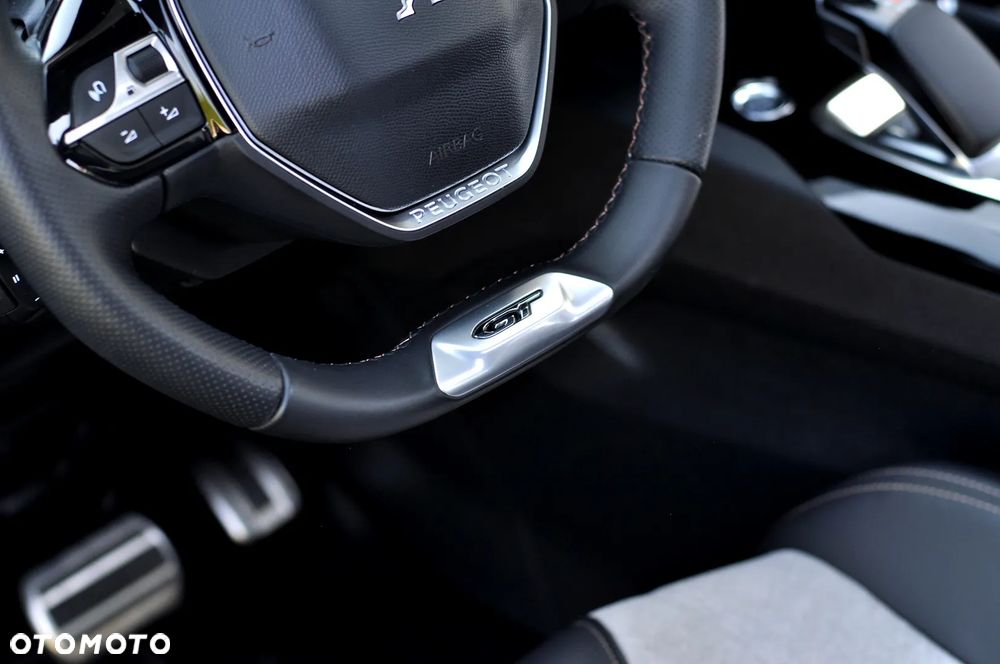 Peugeot 3008 225 e-EAT8 GT - 21