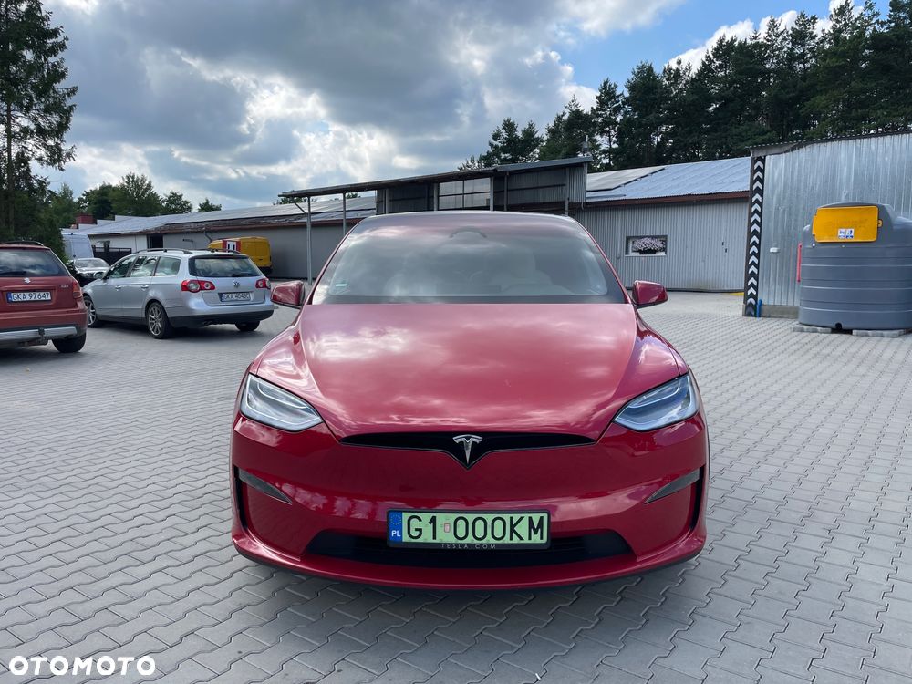 Tesla Model X Plaid - 8