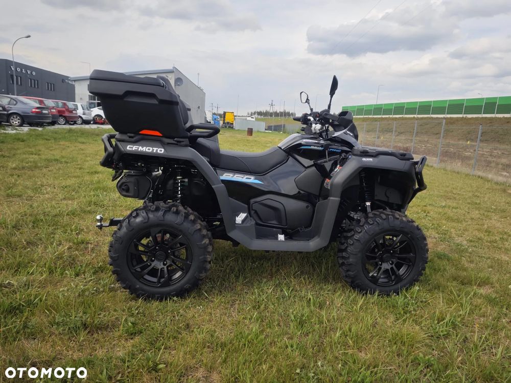 CFMoto CForce - 18