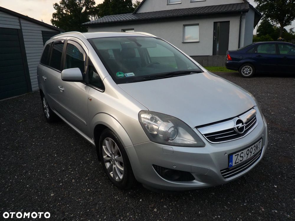 Opel Zafira 1.7 CDTI Cosmo - 4