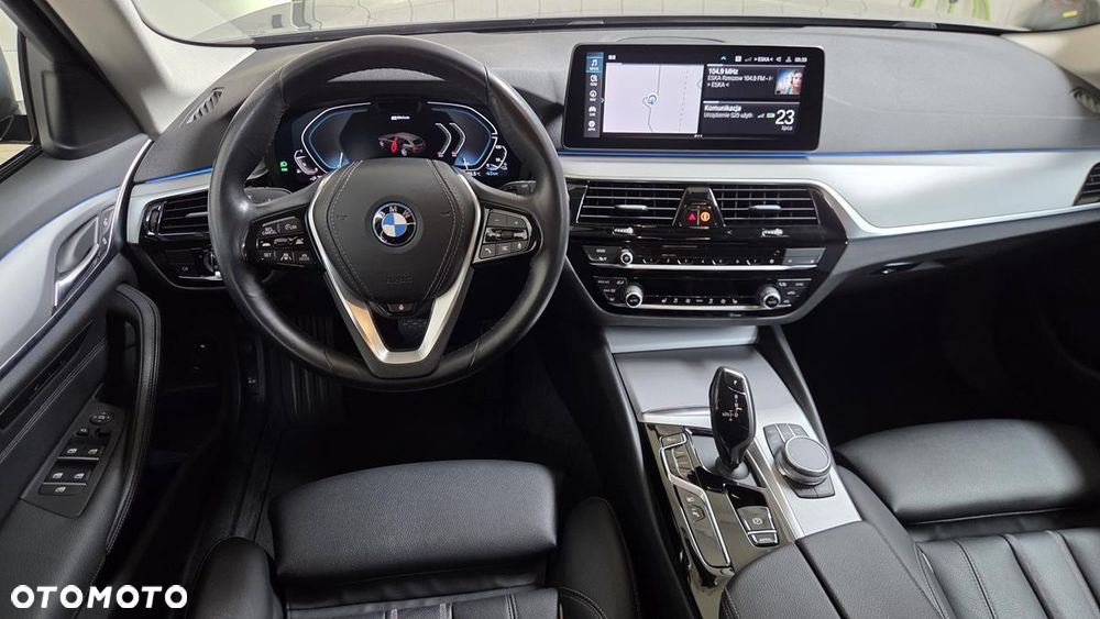 BMW Seria 5 530e xDrive M Sport sport - 11