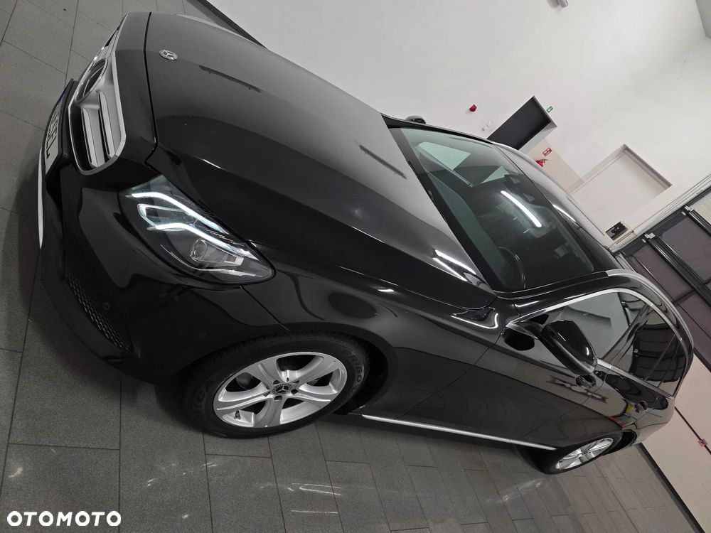 Mercedes-Benz Klasa E 220 d 9G-TRONIC AMG Line - 4