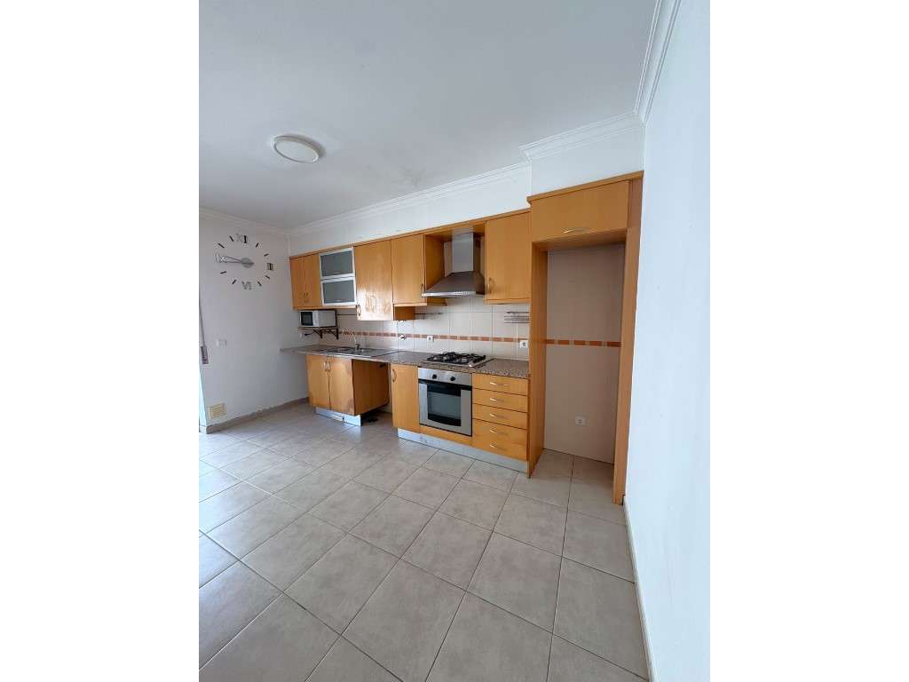 Apartamento T1+1 com garagem individual - Grande imagem: 5/14