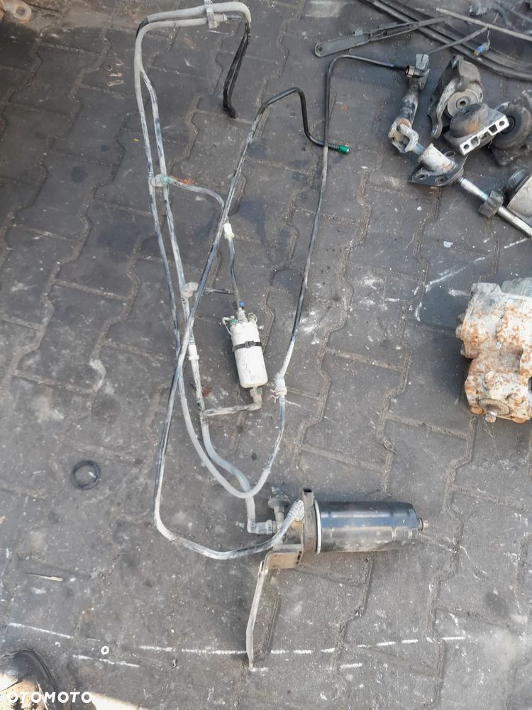 Przewody paliwowe Renault Mascott 3.0 DCI 150 KM 09r