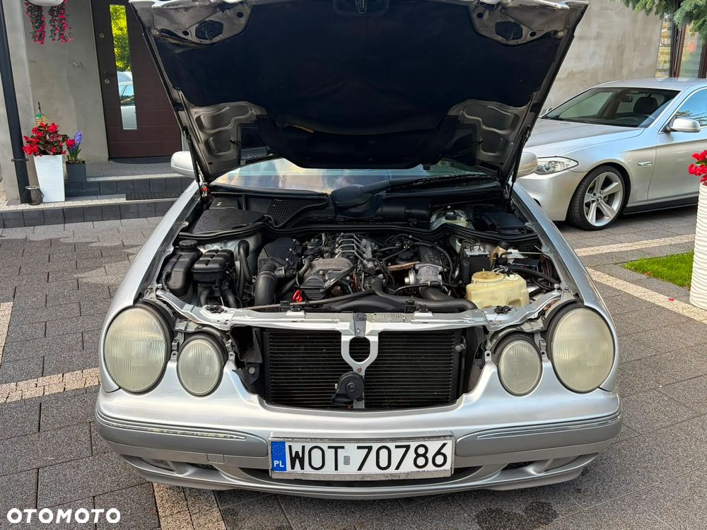 Mercedes-Benz Klasa E - 18