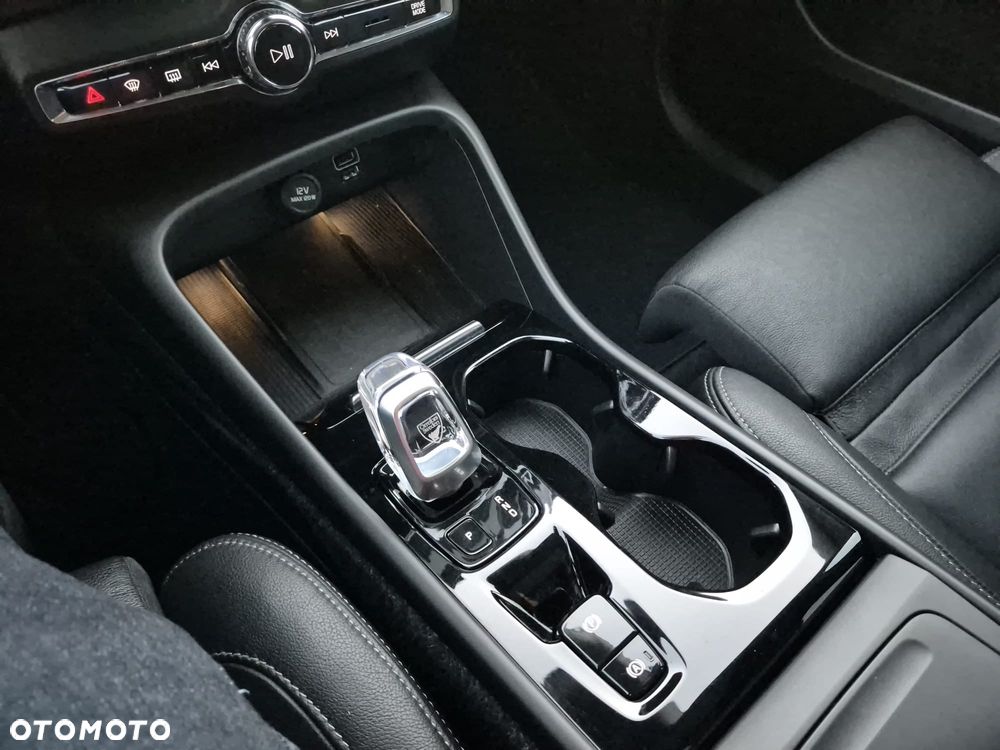 Volvo XC 40 - 21