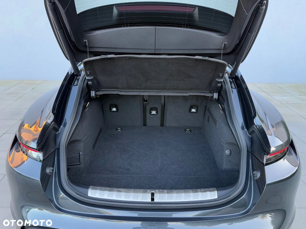 Porsche Taycan Turbo S Cross Turismo - 7