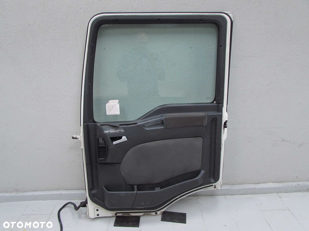 MAN TGL TGM TGA 8-180 07-12 DRZWI PRAWE PRZOD KPL - 7