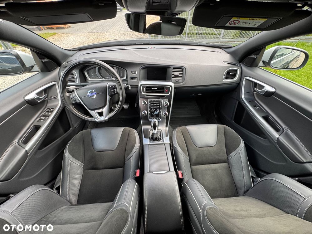Volvo V60 D3 Drive-E R-Design Momentum - 3