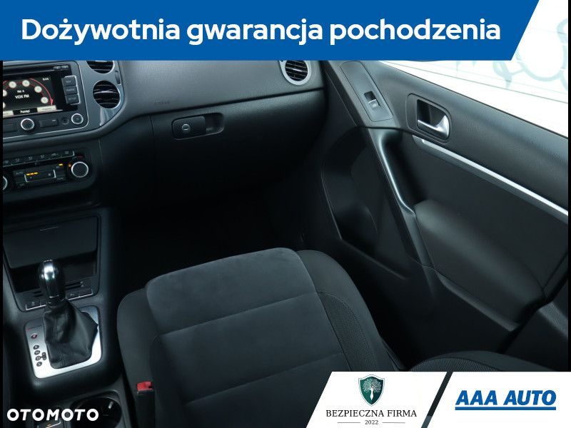 Volkswagen Tiguan - 9
