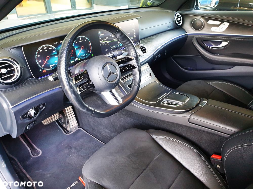 Mercedes-Benz Klasa E 220 d 4-Matic Business Edition - 22