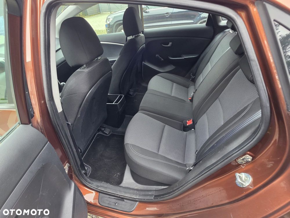 Hyundai i30 1.4 Classic - 21