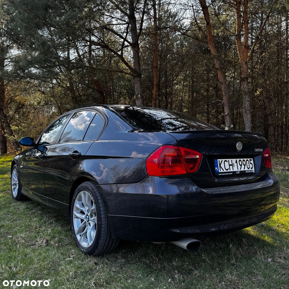 BMW Seria 3 320i - 7