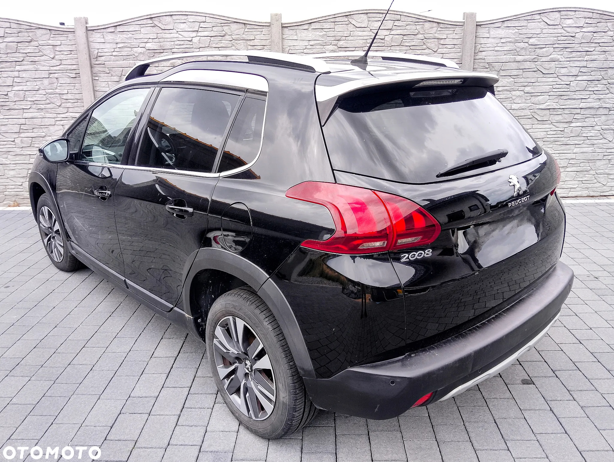 Peugeot 2008 1.6 BlueHDi Allure - 5