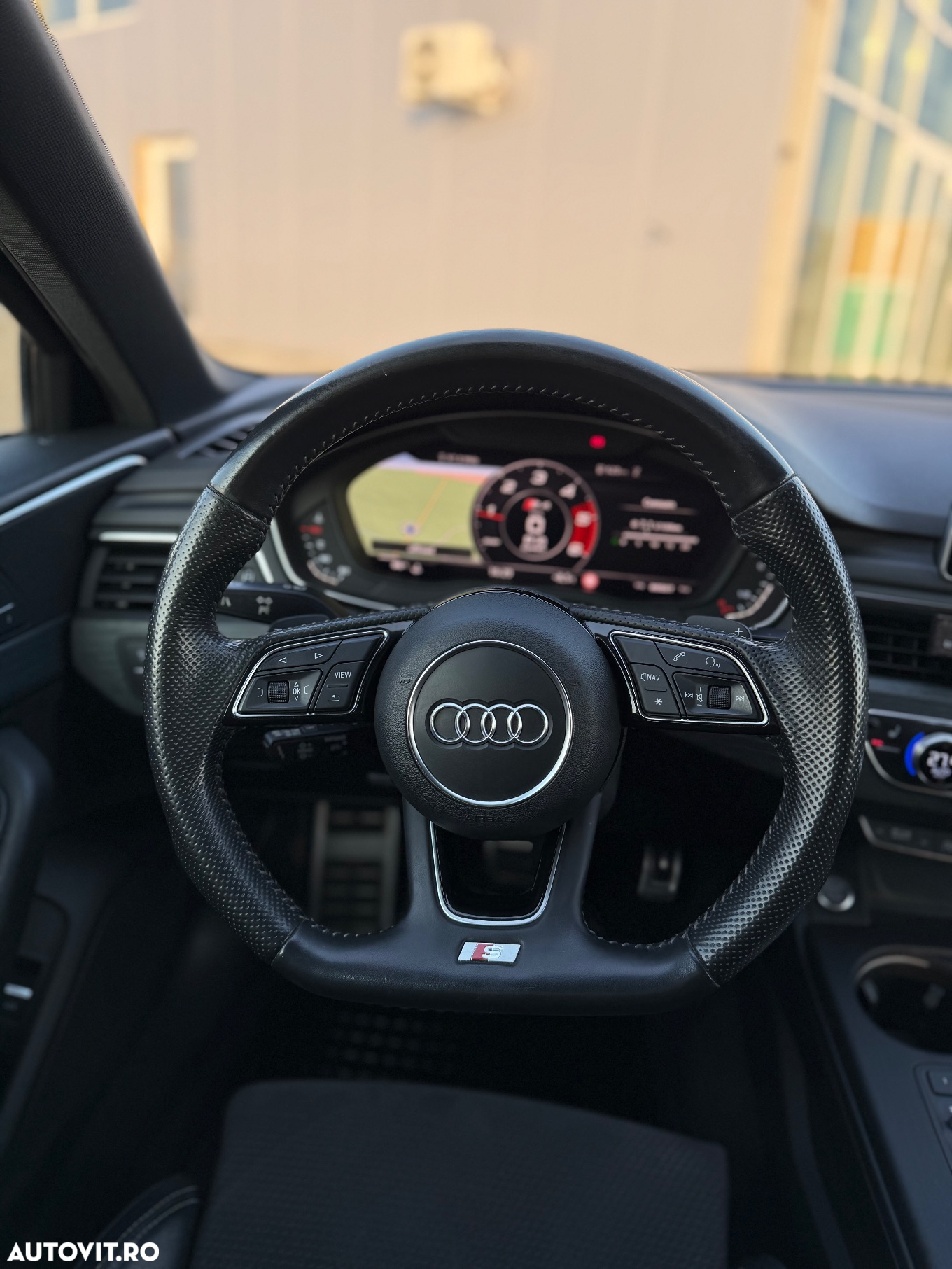 Audi A4 Avant 2.0 TDI ultra S tronic - 10