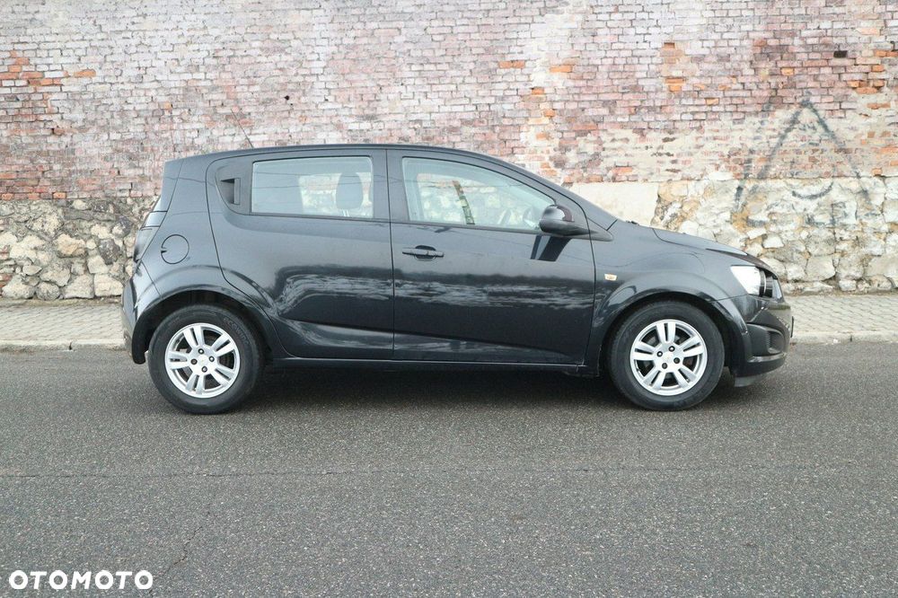 Chevrolet Aveo 1.2 LT - 19