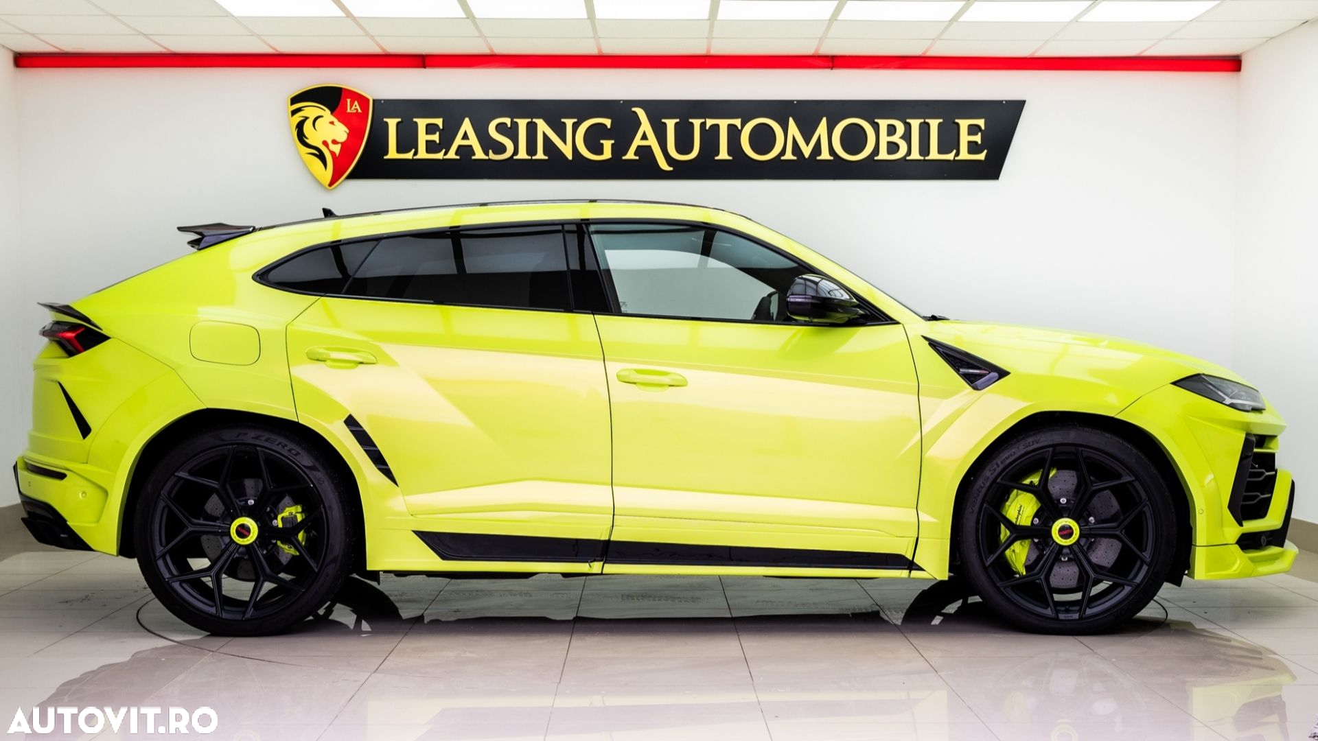 Lamborghini URUS Standard - 9