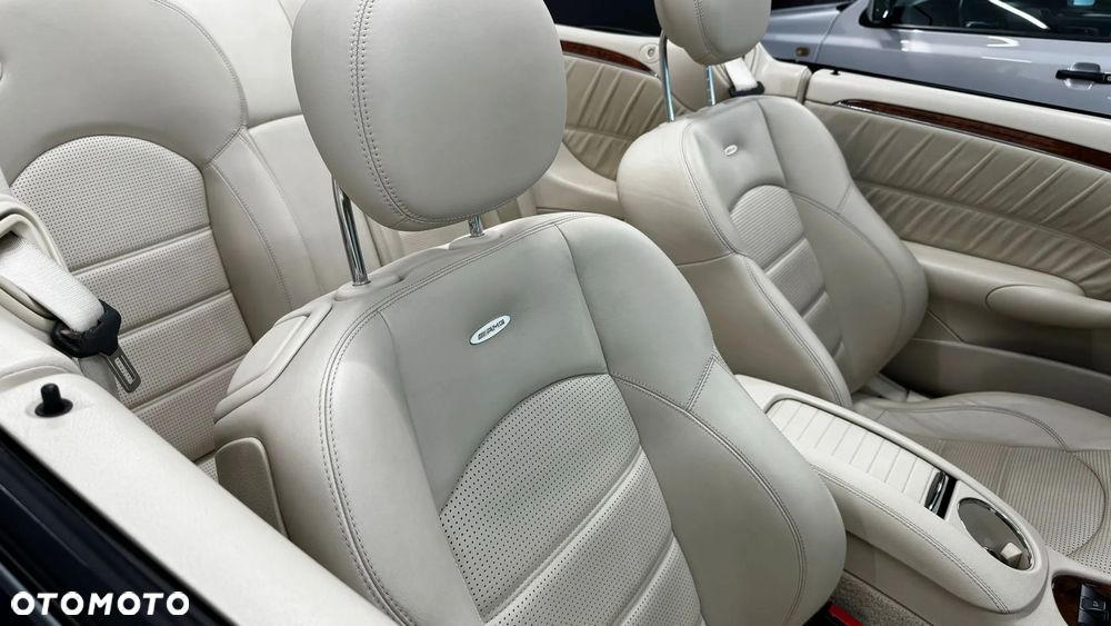 Mercedes-Benz CLK Cabrio 63 AMG 7G-TRONIC - 24