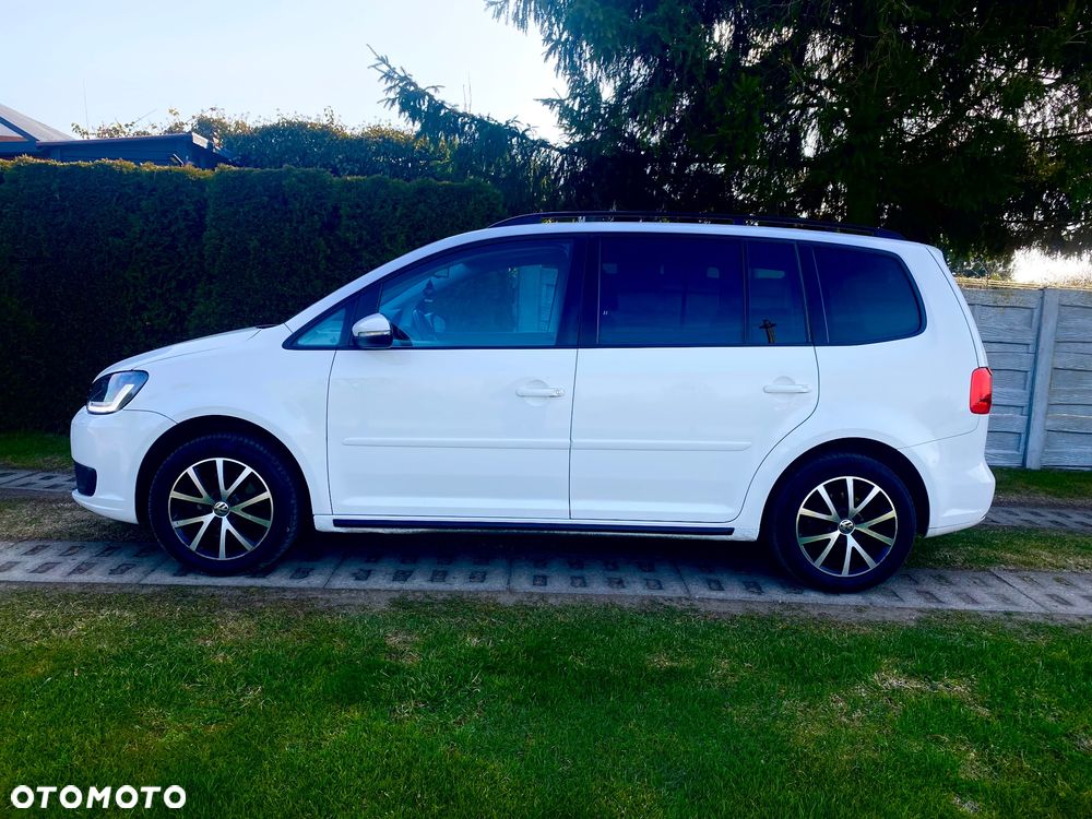 Volkswagen Touran - 4