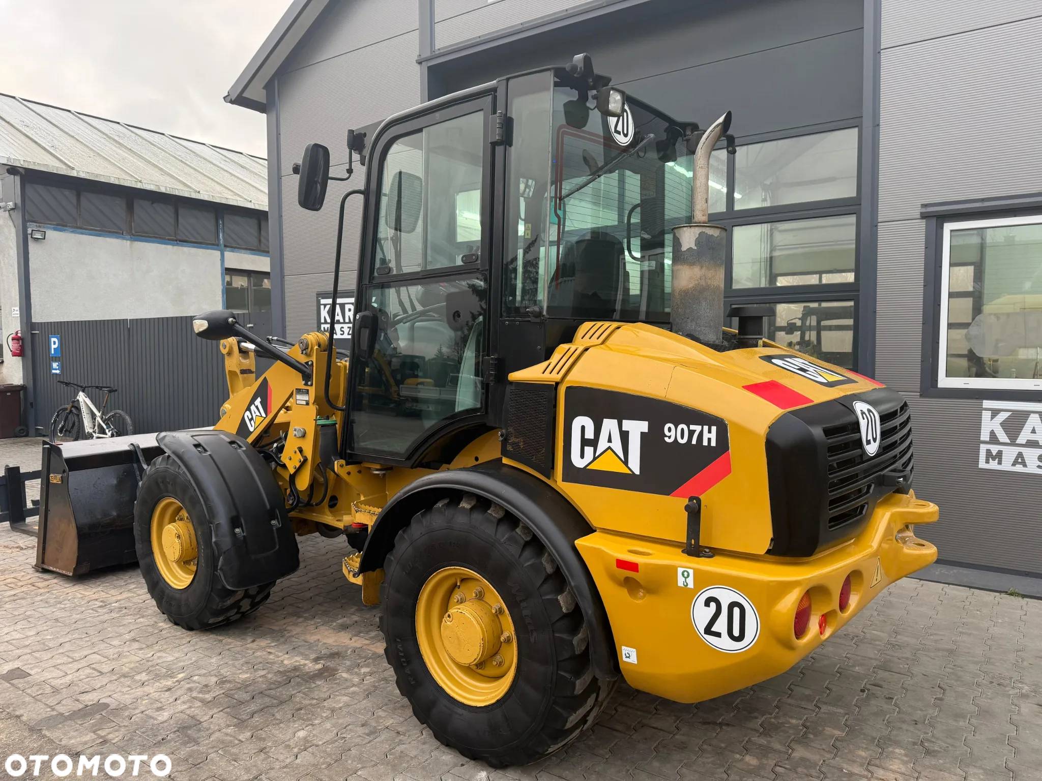 Caterpillar ŁADOWARKA KOŁOWA CAT CATERPILLAR 907 906 907H 908 2010 - 13