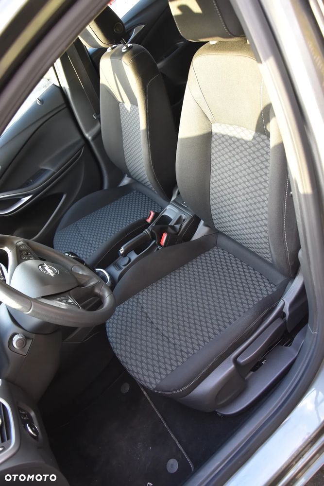 Opel Astra 1.4 Turbo Edition - 17