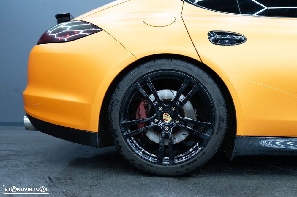 Porsche Panamera Turbo PDK - 13