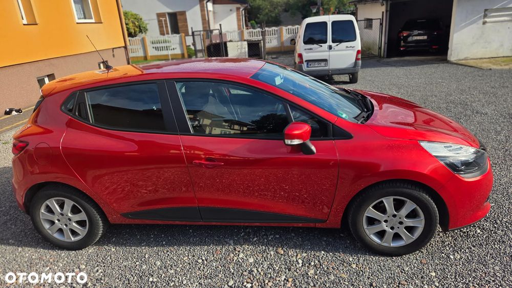 Renault Clio 1.2 16V Limited EU6 - 8