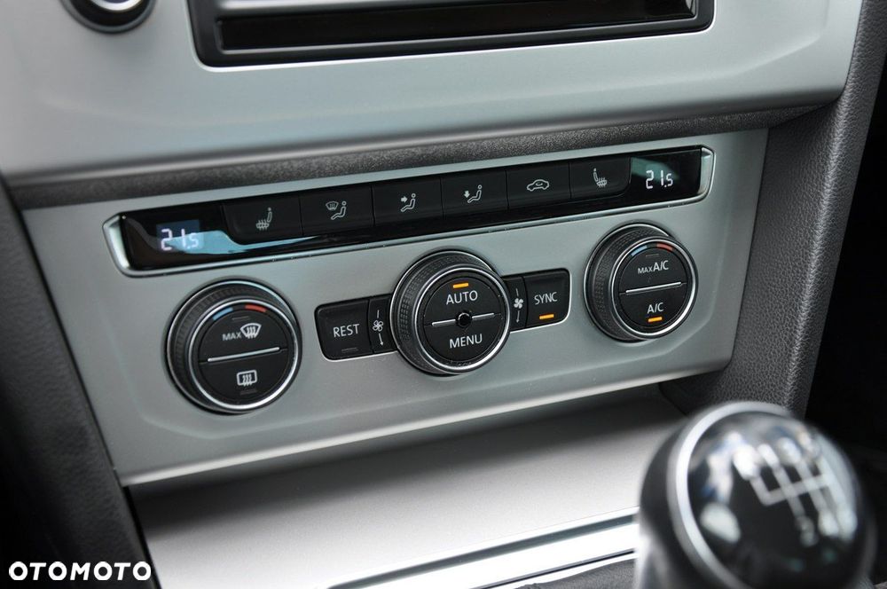 Volkswagen Passat - 18