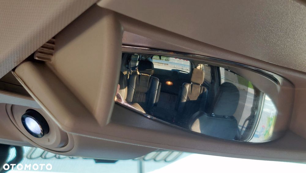 Lancia Voyager 3.6 Platinum - 15