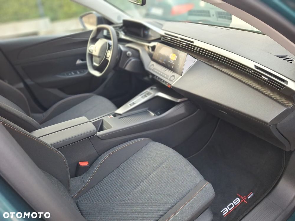 Peugeot 308 1.2 mHEV Allure S&S e-DCS6 - 7