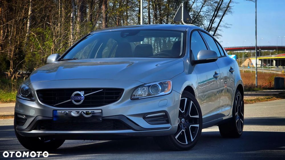 Volvo S60 T5 Drive-E Dynamic Edition (Momentum) - 2