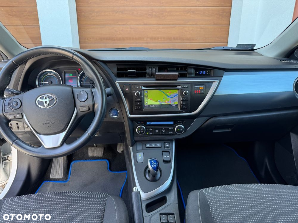 Toyota Auris Hybrid 135 Premium - 11