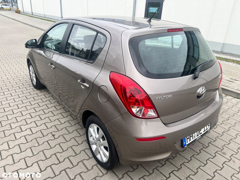 Hyundai i20 1.2 Trend - 10