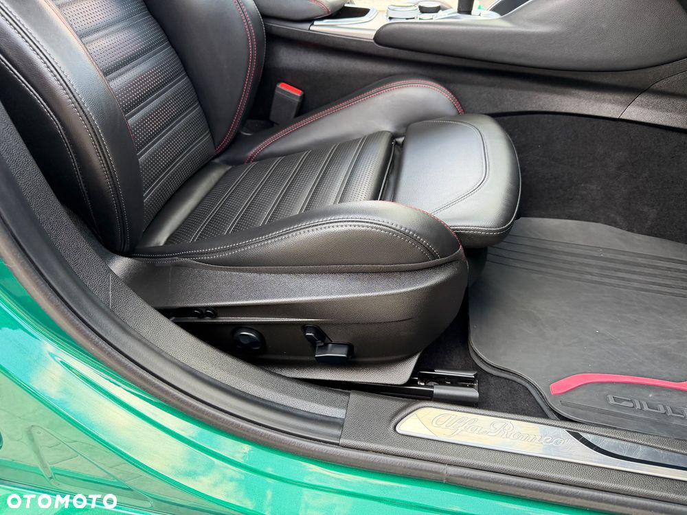 Alfa Romeo Giulia 2.0 Turbo Tributo Italiano Q4 - 37
