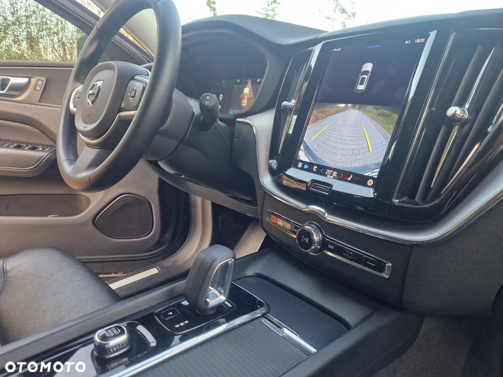 Volvo XC 60 B4 D Geartronic Momentum - 16