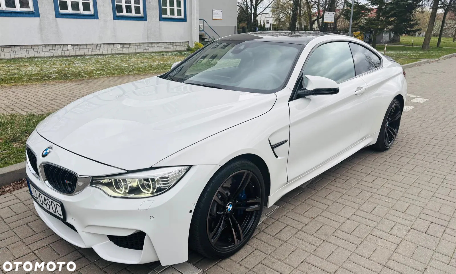 BMW M4 Coupe DKG - 13