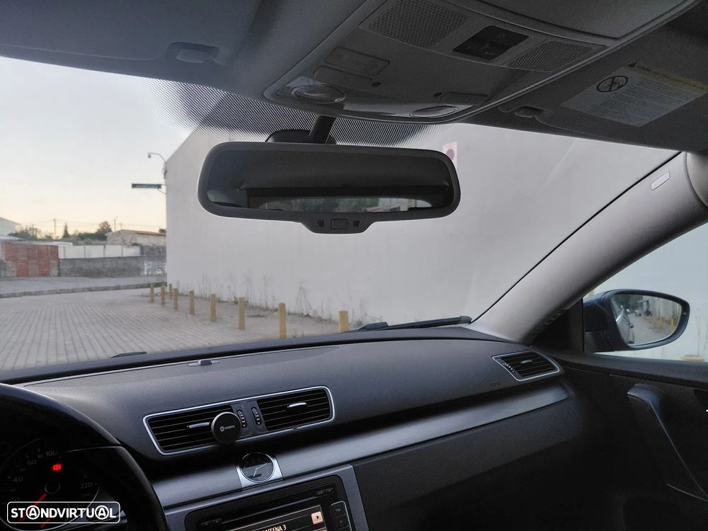 VW Passat 1.6 TDI Confortline - 13