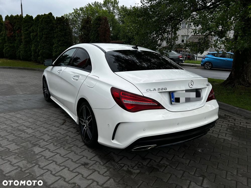 Mercedes-Benz CLA 220 4-Matic - 4