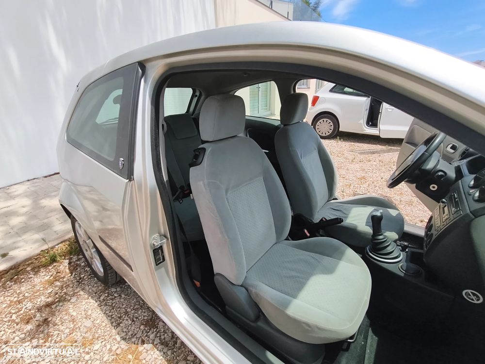 Ford Fiesta - 7