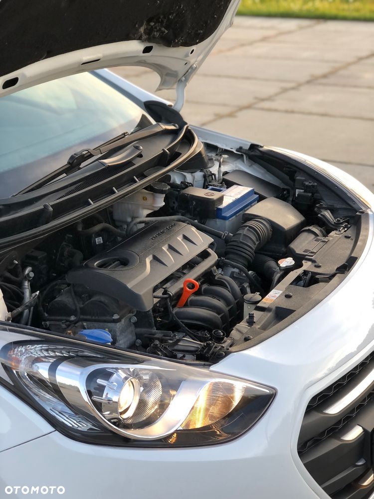 Hyundai i30 1.4 Passion - 37
