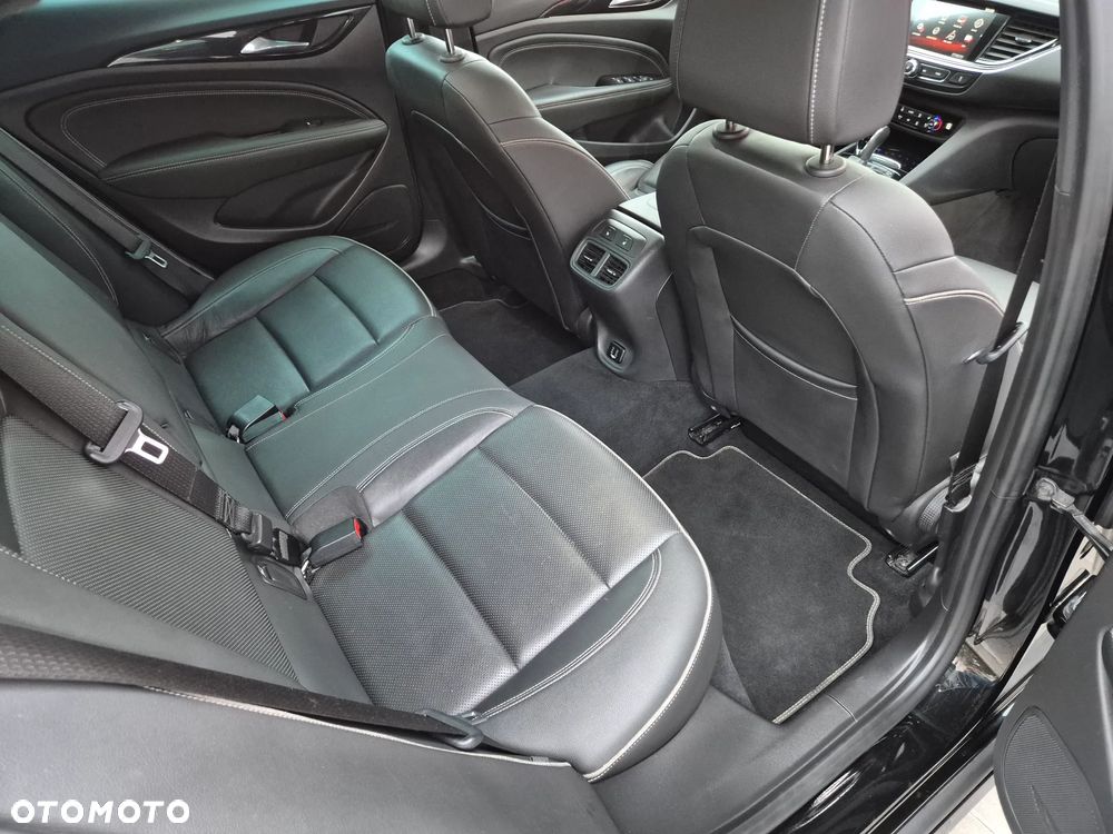 Opel Insignia 2.0 T 4x4 GSi S&S - 31