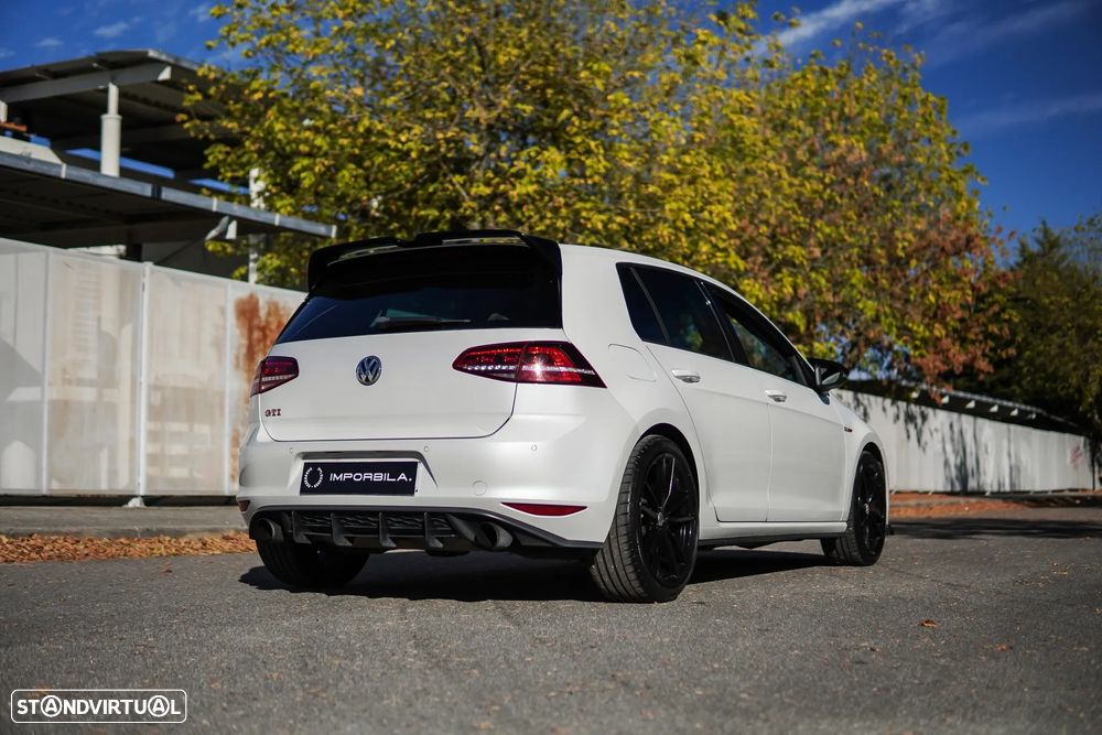 VW Golf GTI Performance BlueMotion - 25