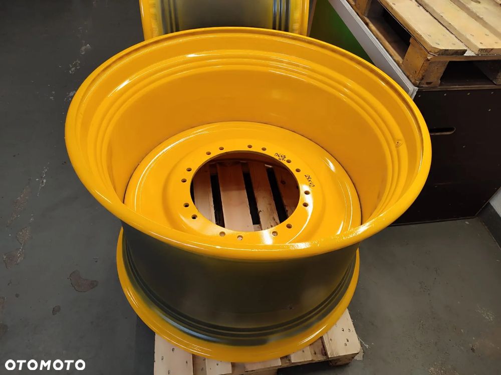 Felga JCB Fastrac 8330 28x42 - 5