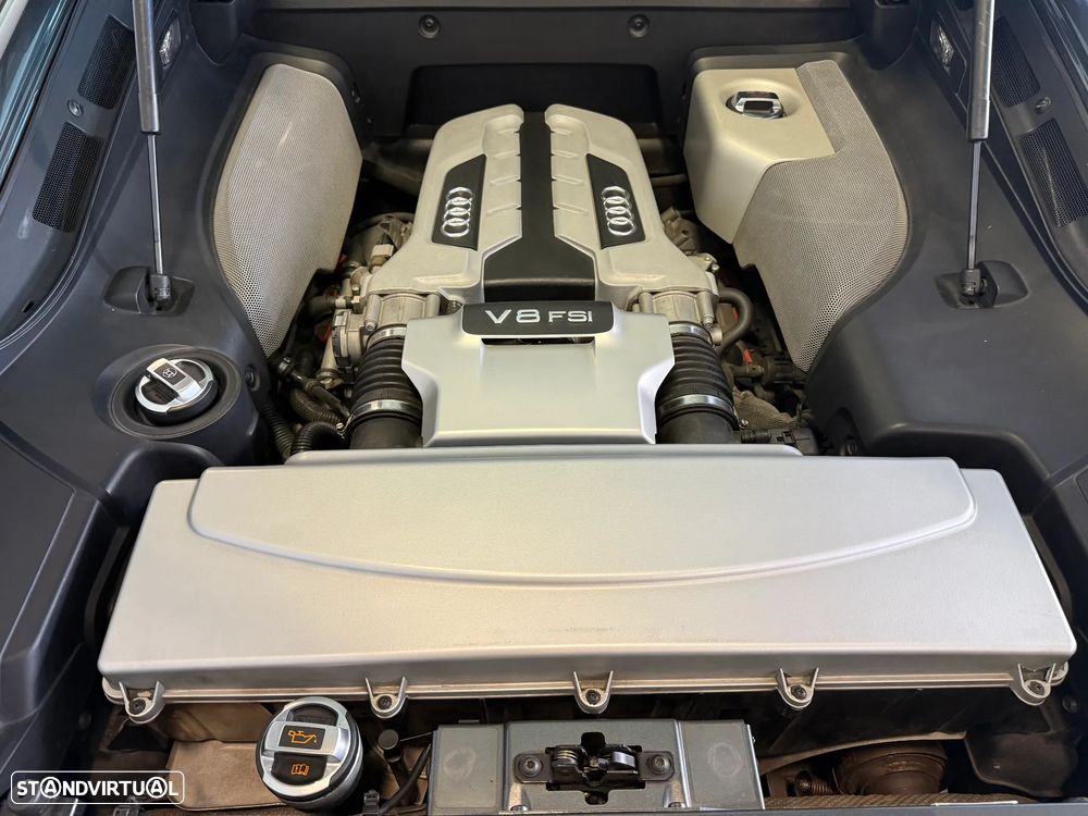 Audi R8 Coupé 4.2 FSI quattro R tronic - 29